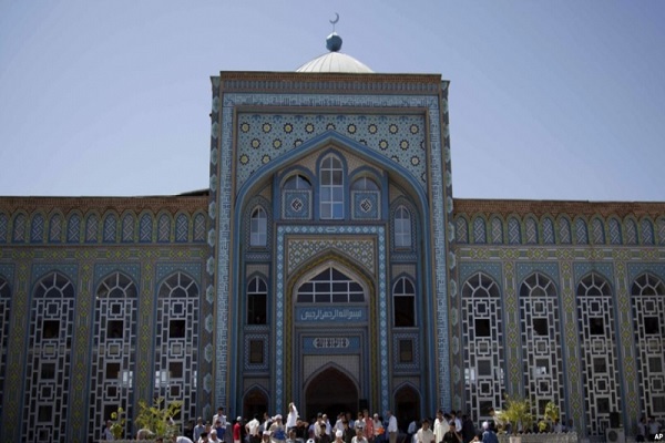 تنظيم الأنشطة القرآنیة هو الحلّ لمواجهة التطرف في طاجیکستان