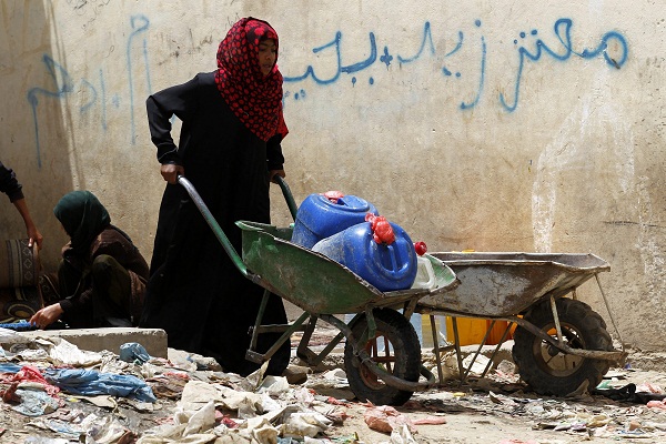 Yemeni Cities Running Out of Clean Water Due to Saudi Blockade