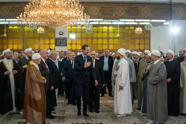 Fitr-Festgebet fand in Damaskus statt: Syriens Präsident nahm daran teil