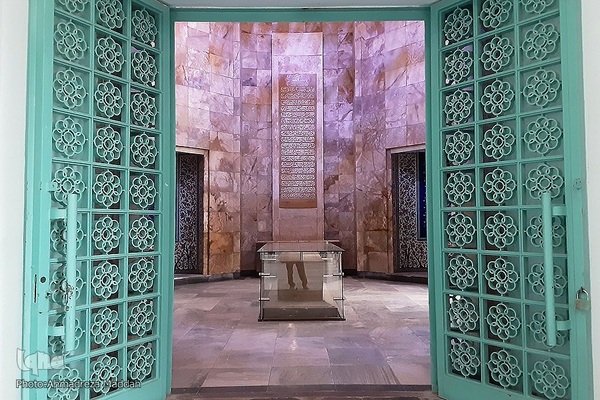 Tomb of Iranian poet Saadi Shirazi 