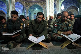 استقبال مردم قرآن دوست آران و بیدگل از کاروان قرآنی انقلاب