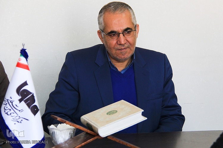 از نصب المان قرآنی در شهر استقبال میکنیم/ برگزاری مسابقات قرآن، تنها هدف میزبانی نیست از نصب المان قرآنی در شهر استقبال میکنیم/ برگزاری مسابقات قرآن، تنها هدف میزبانی نیست