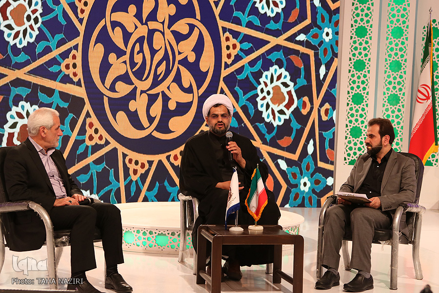 هدف از برگزاری مسابقات سراسری قرآن، استفاده از ظرفیتهای قرآنی است هدف از برگزاری مسابقات سراسری قرآن، استفاده از ظرفیتهای قرآنی است