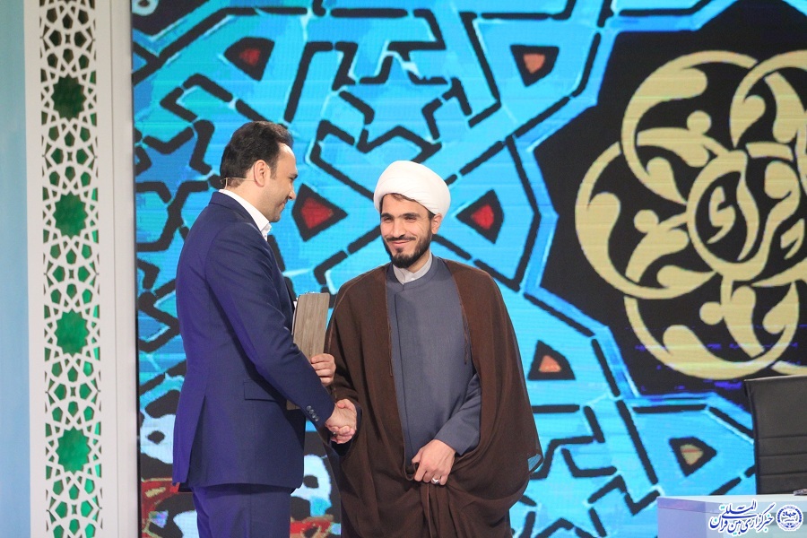 اعلام نتیجه رشته تفسیر مسابقات سراسری قرآن در بخش بانوان/عکاس:زهرا بهرامی