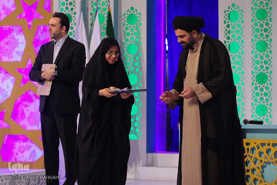 اعلام نتایج نهایی رشته «حفظ موضوعی» و «معارف قرآن» مسابقات سراسری قرآن در بخش بانوان/عکاس:زهرا بهرامی