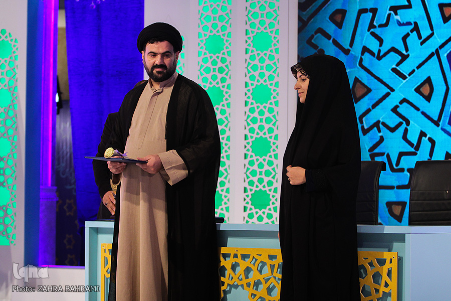اعلام نتایج نهایی رشته «حفظ موضوعی» و «معارف قرآن» مسابقات سراسری قرآن در بخش بانوان/عکاس:زهرا بهرامی