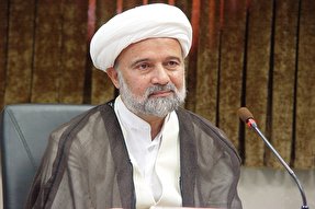 جریان مداحان جای سخنرانی‌های اصیل را گرفته است