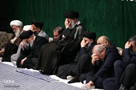 آخرین شب مراسم عزاداری حضرت اباعبدالله الحسین(ع) در حسینیه امام خمینی(ره)