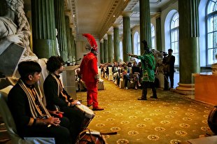 دانشگاه لهستان؛ میزبان عاشوراییان/ نمایش «فاز مثبت» بوشهری‌ها + عکس