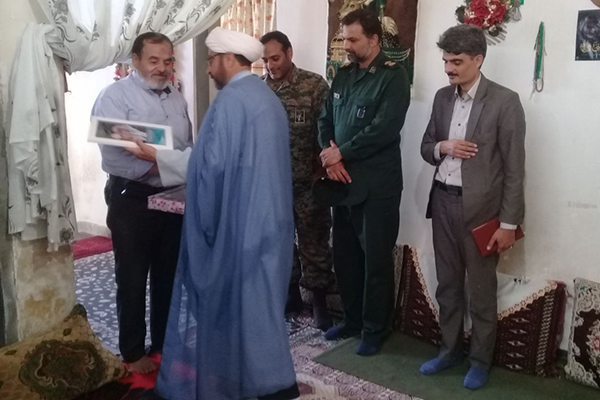 تجلیل از رزمندگان و ایثارگران در خوشاب