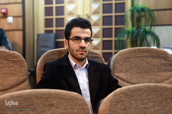 «میلاد عاشقی» از حفظ قرآن می‌گوید/ مرور هر روزه آیات با وجود سختی دروس پزشکی