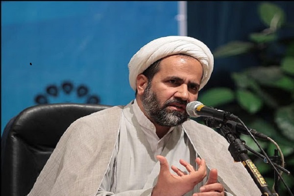 علامه مصباح به هیچ وجه نقش مردم را تزئینی نمی‌دانست / اعتقاد عمیق به ولایت فقیه