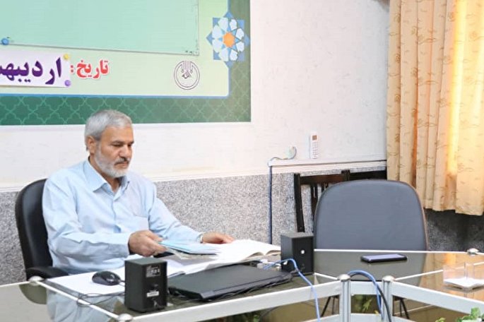 دقایقی با وزیر شعار اراک / تفکر، پشتوانه شعارگویی است