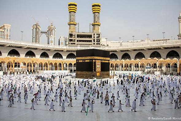 فیلم | منظم‌ترین طواف تاریخ حج چگونه محقق شد؟