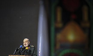 جنگ و مقاومت ادامه دارد / دست‌یابی به استقلال بدون ایستادگی میسر نیست