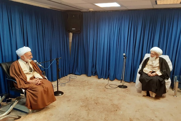 دیدار بنیاد غدیر استان مرکزی با آیت الله نوری همدانی دیدار بنیاد غدیر استان مرکزی با آیت الله نوری همدانی