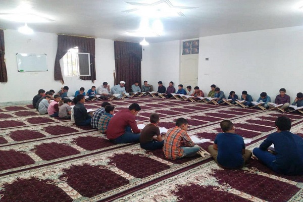 مبلغ؛ پاسدار اندیشههای دینی و فرهنگی / از تبلیغ در دوران جنگ نرم تا شرایط احداث خانه قرآنی مبلغ؛ پاسدار اندیشههای دینی و فرهنگی / از تبلیغ در دوران جنگ نرم تا شرایط احداث خانه قرآنی