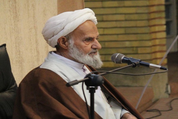 اشک بر مصائب حسینی از نشانه‌های ایمان است