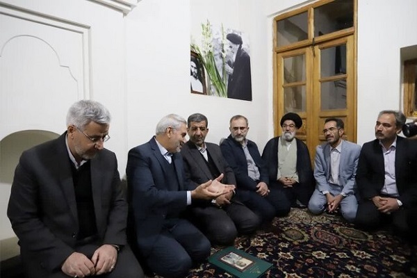 بازدید وزیر میراث فرهنگی از بیت امام