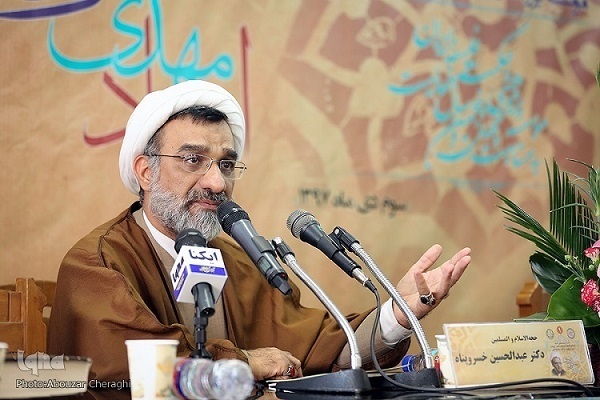 واکنش خسروپناه به امنیتی کردن مسئله حجاب