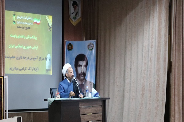 حجت الاسلام محمد هاشم مرادی، مسئول دفتر نماینده ولی فقیه در عنبات استان مرکزی