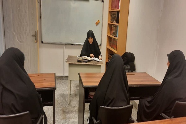آزمون حفظ و نهج البلاغه در حوزه علمیه خواهران مرکزی