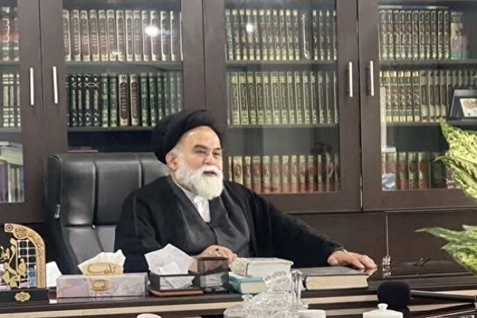 مردم با شرکت در انتخابات آینده و کشور خودشان را می‌سازند