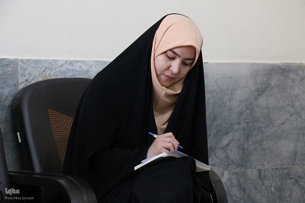 حدیثه قاسمی، آموزگار مدرسه قرآنی بقیة الله (عج) اراک