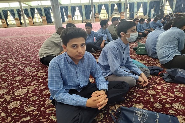 محمدمهدی عدالت، دانش آموز