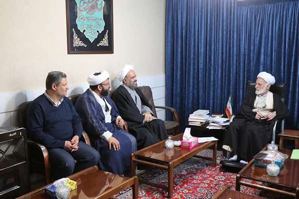 دیدار مسئول سازمان بسیج طلاب و روحانیون با نماینده ولی فقیه در استان مرکزی