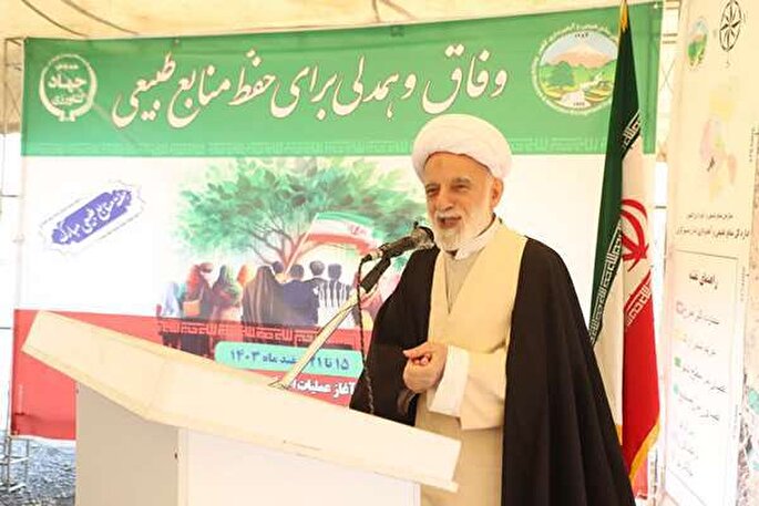 توسعه فضای سبز یک وظیفه ملی و اسلامی است