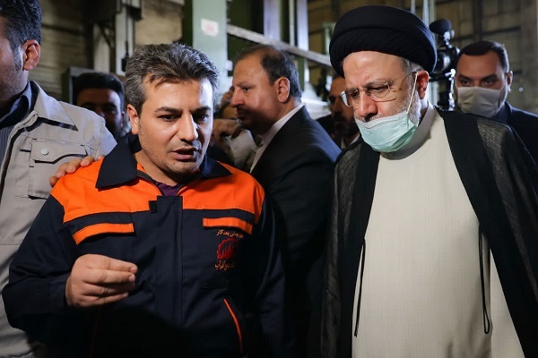 بازدید آیت الله شهید رئیسی از شرکت آذرآب اراک بازدید آیت الله شهید رئیسی از شرکت آذرآب اراک