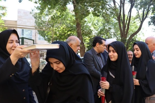 اعزام اولین گروه سلامت دانشگاه علوم پزشکی اراک به مرز مهران