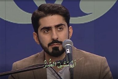 فیلم | تلاوت «پویا منفرد» در چهل‌وهفتمین مسابقات سراسری قرآن کریم