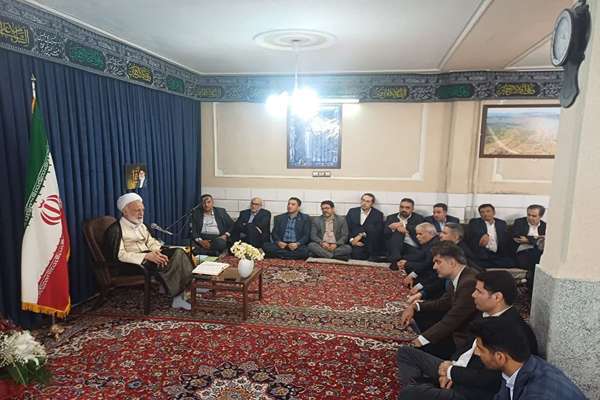 نشست آیت الله دری نجف آبادی با اساتید دانشگاه علوم پزشکی اراک