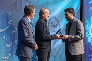 ۱۶ جهادگر نمونه جهاددانشگاهی تجلیل شدند