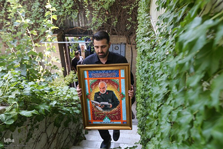 دیدار جامعه قرآنی با خانواده سپهبد شهید حسین سلامی