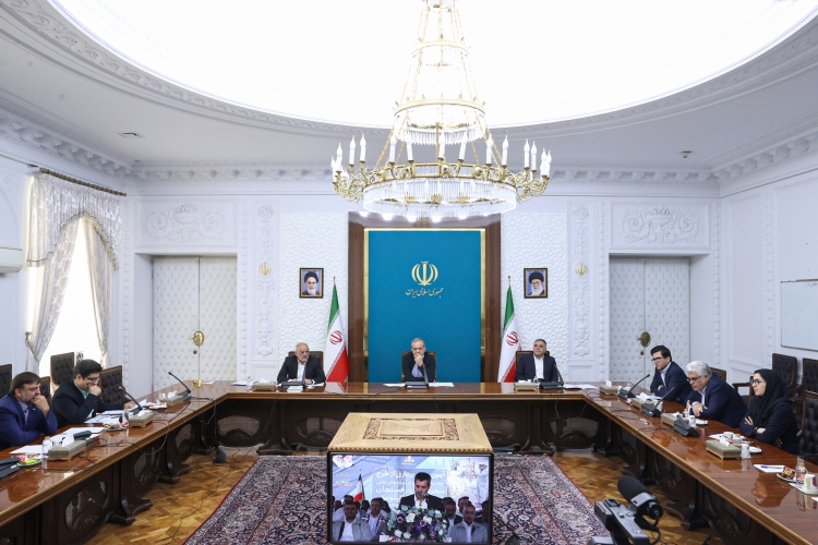 افتتاح 2 طرح راهبردی وزارت نفت و 722 طرح وزارت صمت با دستور پزشکیان