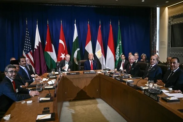 ارائه طرح پایان جنگ در غزه از سوی ترامپ در دیدار با سران کشورهای عربی و اسلامی