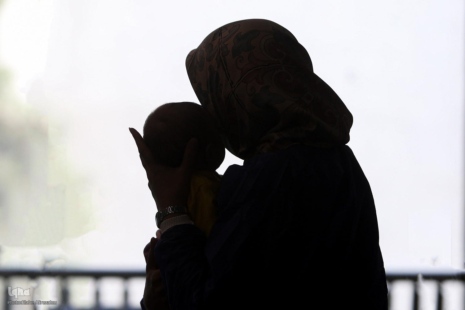 آیا برای فرزند‌خواندگی باید ملکی به نام کودک کنیم؟