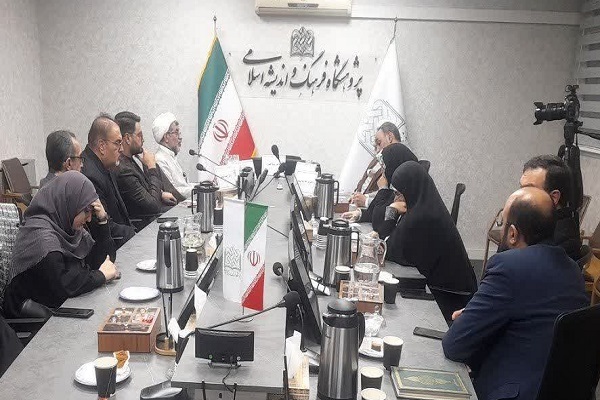 جریان مجدد و بازخوانی تاریخ فرهنگی انقلاب اسلامی در یک اثر تازه