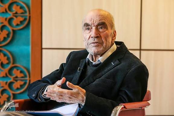 گردش امور چنان است که به خرد و دانایی احساس نیاز نمی‌شود