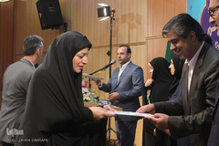 مراسم تکریم معلمان، حافظان، خادمان و خیرین قرآن - محلات/عکاس:زهرا بهرامی