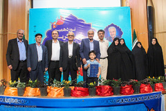 مراسم تکریم معلمان، حافظان، خادمان و خیرین قرآن - محلات/عکاس:زهرا بهرامی