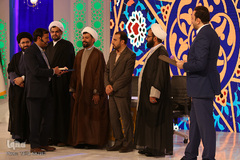 تقدیر از برگزیدگان رشته معارف تفسیر مسابقات سراسری قرآن - اراک/عکاس:طاها نظیری