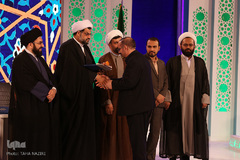 تقدیر از برگزیدگان رشته معارف تفسیر مسابقات سراسری قرآن - اراک/عکاس:طاها نظیری