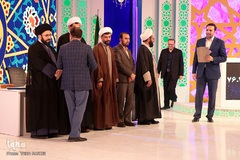 تقدیر از برگزیدگان رشته معارف تفسیر مسابقات سراسری قرآن - اراک/عکاس:طاها نظیری