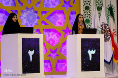 رقابت‌ دعاخوانی و حفظ موضوعی بخش بانوان مسابقات قرآن - اراک/عکاس:زهرا بهرامی