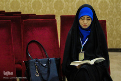 رقابت‌ دعاخوانی و حفظ موضوعی بخش بانوان مسابقات قرآن - اراک/عکاس:زهرا بهرامی