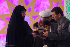 اولین اختتامیه بخش بانوان مسابقات سراسری قرآن - اراک/عکاس:زهرا بهرامی